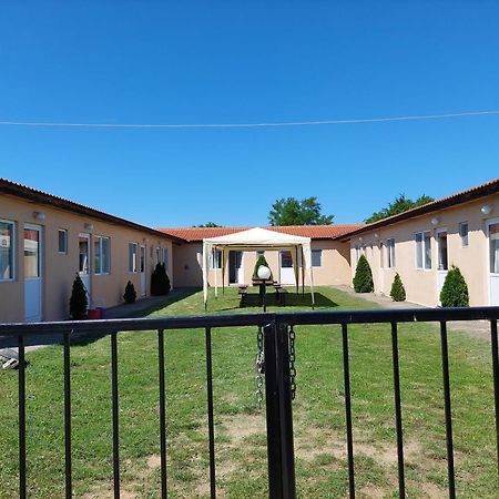 Krimski Bungalows Bjala Kültér fotó